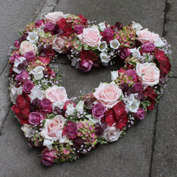 Blumenherz mit Rosen - pastellfarben - Hochzeit